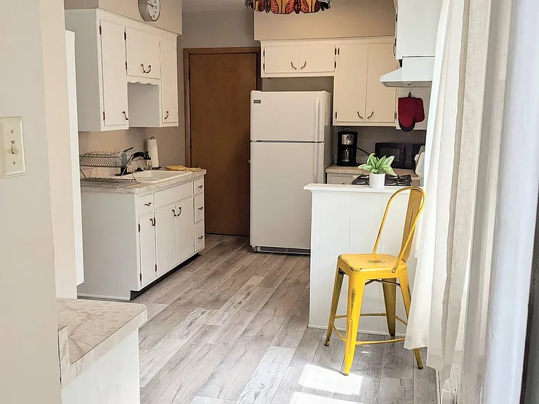 3928 N Farwell Ave — Photo 15