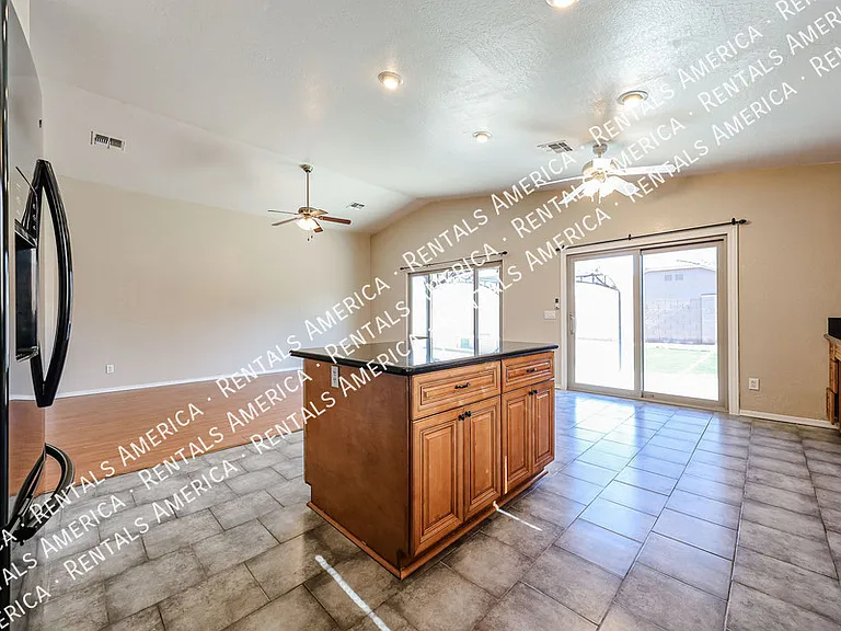 9714 W Heber Rd — Photo 11