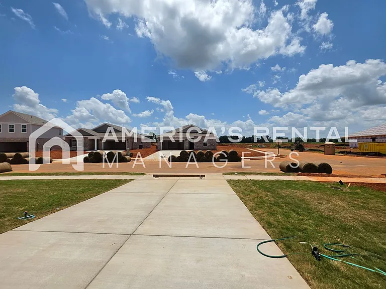181 Keller Dr — Photo 23