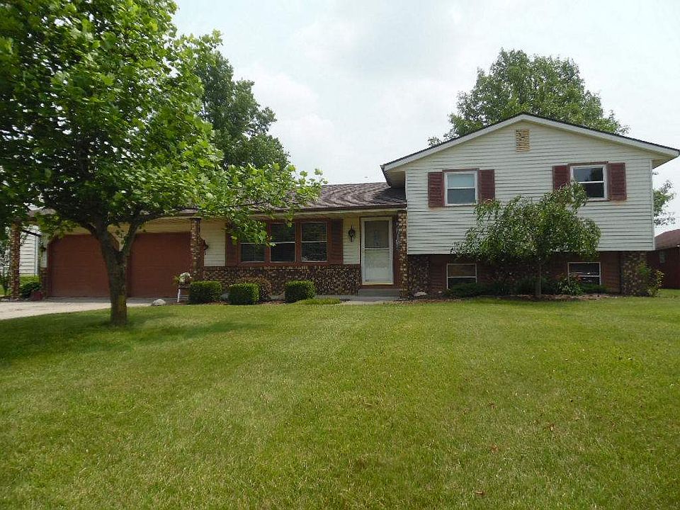 1st image of 218 Hickory Knoll Dr