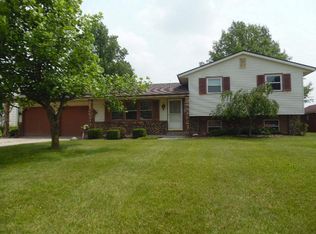 218 Hickory Knoll Dr, Bluffton, IN 46714