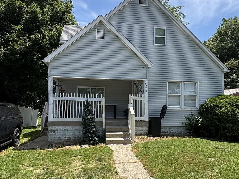 2573 Birk Dr #B — Photo 1