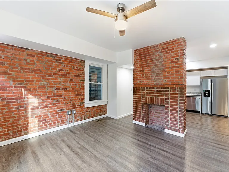 117 E Jefferson St #1 — Photo 4