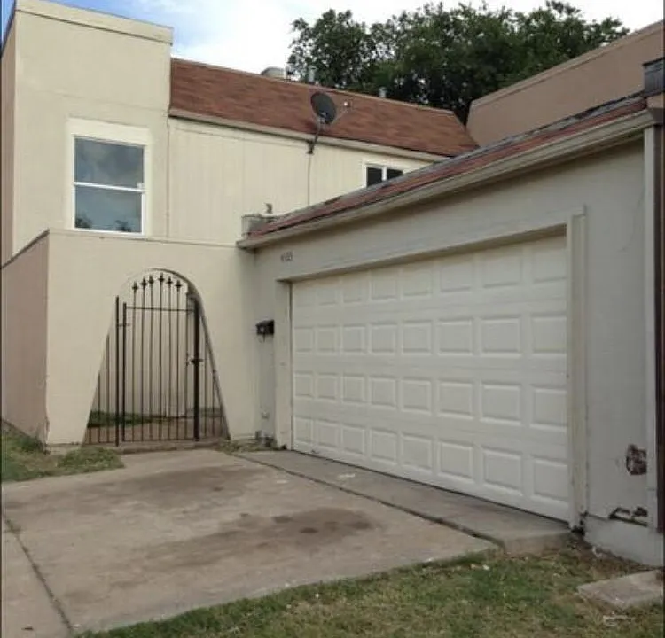 4533 Alamosa St