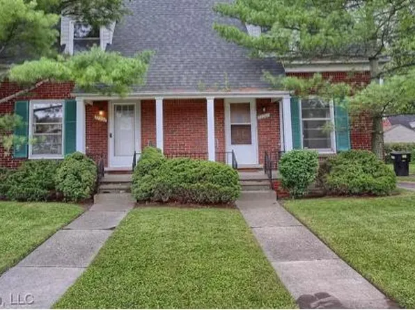 22200 Moross Rd, Grosse Pointe, MI 48236