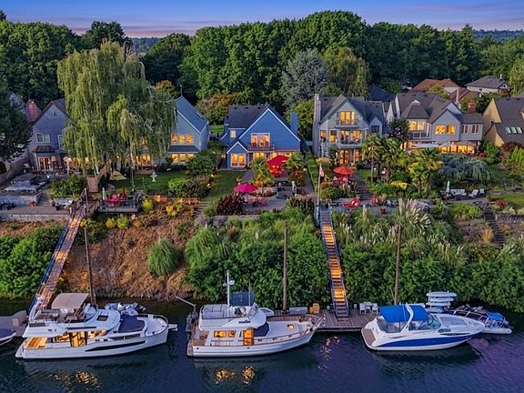 2nd image of 292 N Lotus Isle Dr