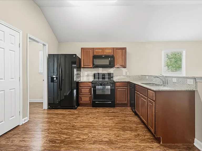 6201 Winter Park Ln — Photo 3