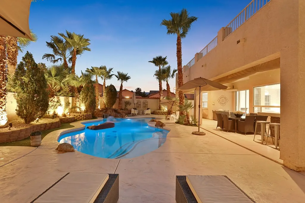 6 bed, 4194 sqft, $15,000 — Photo 1