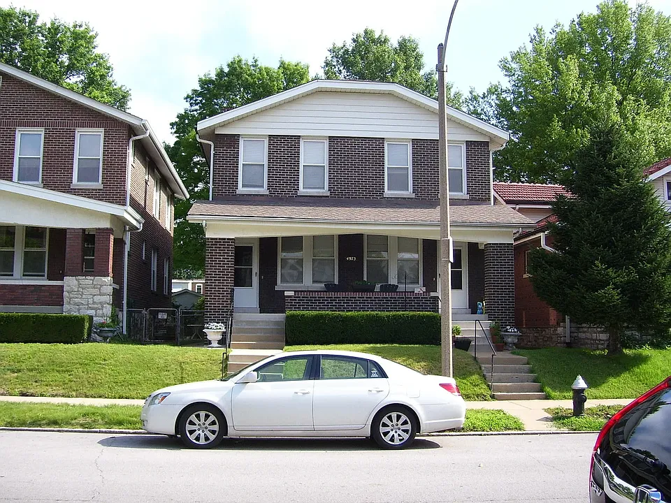 4973 Columbia Ave #B