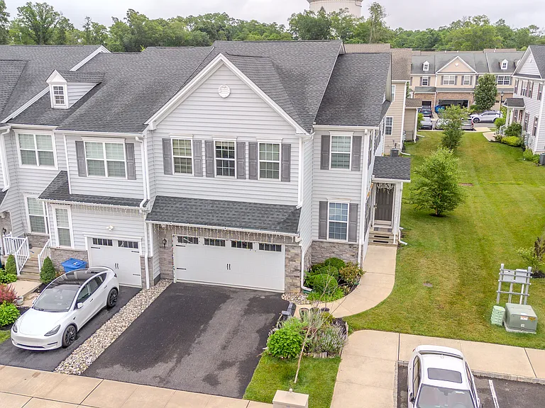 7 Jasmine Dr — Photo 2