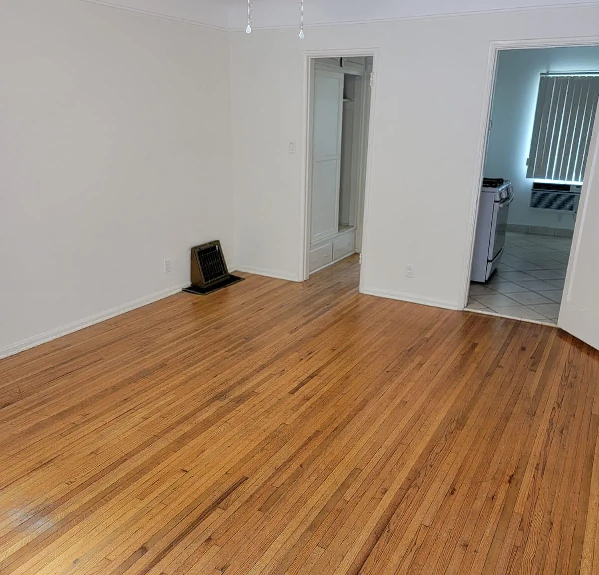 Studio, 600 sqft, $1,750 — Photo 4