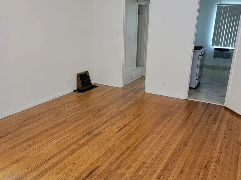 1226 N Ogden Dr #4 — Photo 4