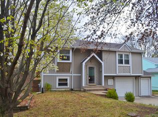 2516 Cimarron Dr, Lawrence, KS 66046