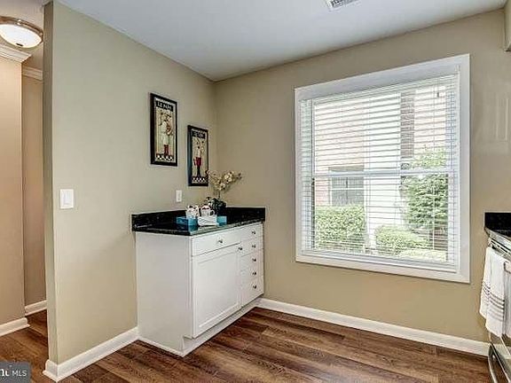 5th image of 1704 Dogwood Dr