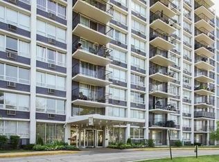 4005 W Nelson St #4H, Niles, IL 60641