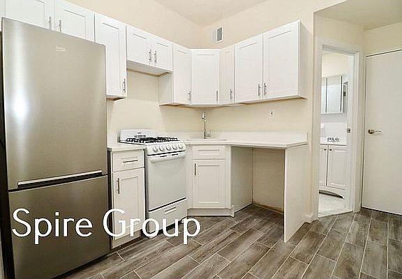 2nd image of 340 W 47th St #4R