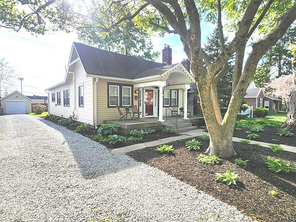 4th image of 6179 Burlington Ave