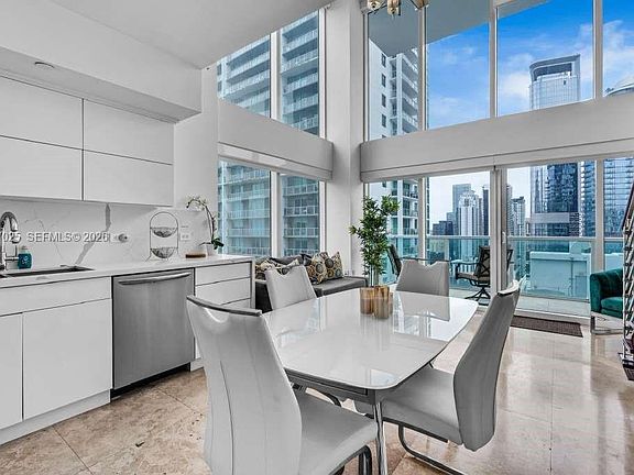 2nd image of 41 SE 5th St APT 1702