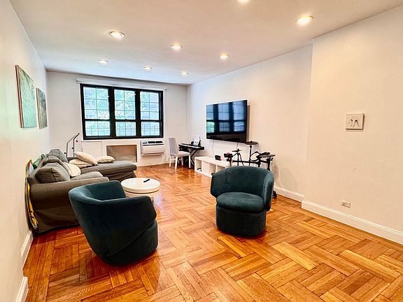 2nd image of 205 W 15th St #2GH