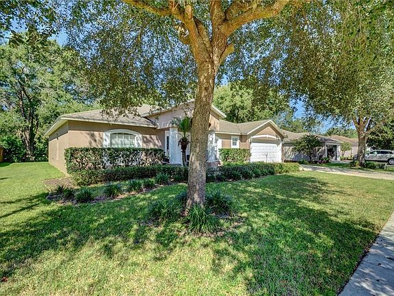 2nd image of 722 Cypress Oak Cir