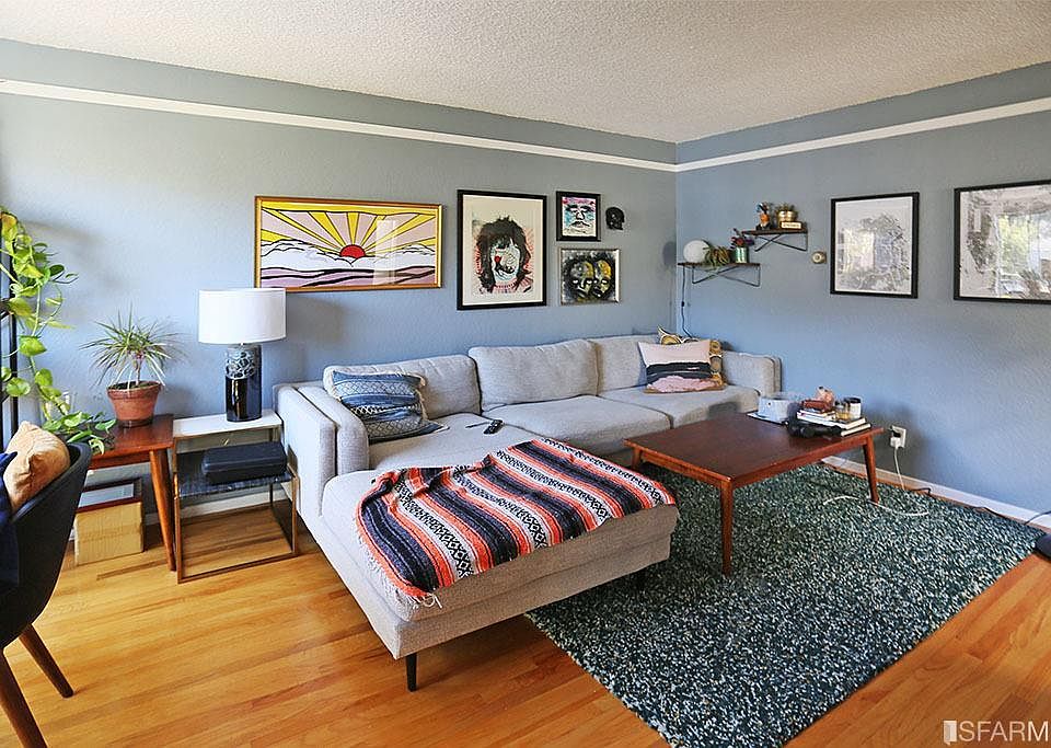 1st image of 244 Grattan St #4