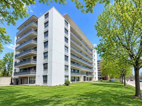363 Lakeshore Rd E, Mississauga, ON