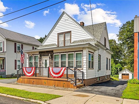 3rd image of 31 Marshall Ave