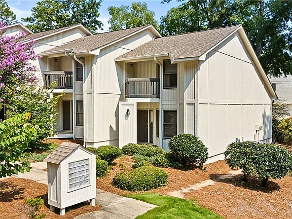3rd image of 429 Moores Mill Rd APT 12