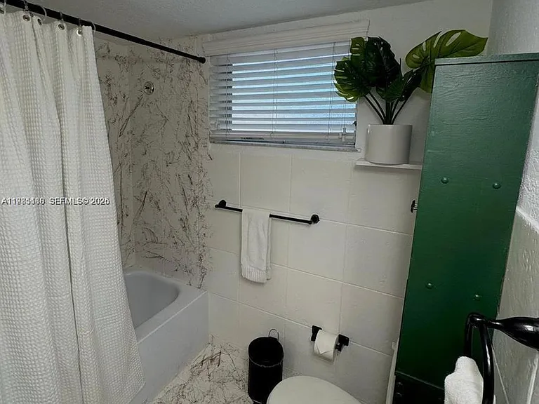 1530 NE 191st St #241 — Photo 15