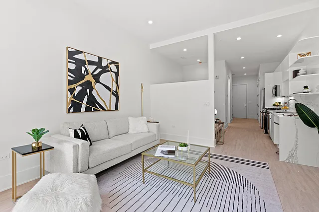 834 W Adams St #410 — Photo 7