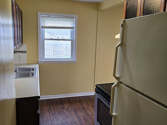 4th image of 1287 E 25th Ave