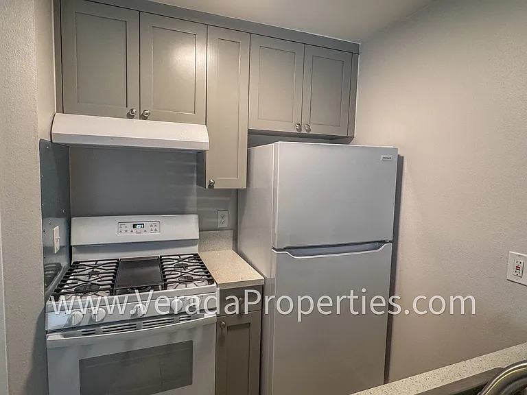 4336 Estrella Ave #4 — Photo 2