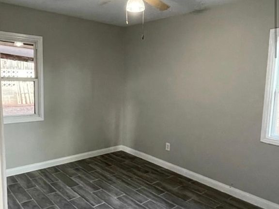 3rd image of 1307 Somermont Dr