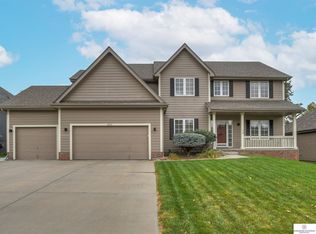 6232 N 154th St, Omaha, NE 68116