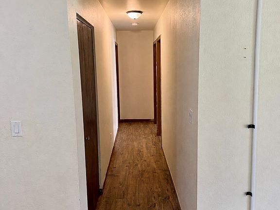 4th image of 901 Progress St #5