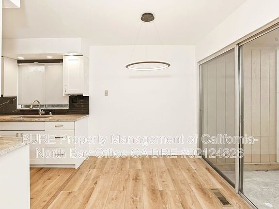4th image of 455 Enterprise Dr