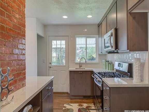 3rd image of 2238 E Westminster Ave