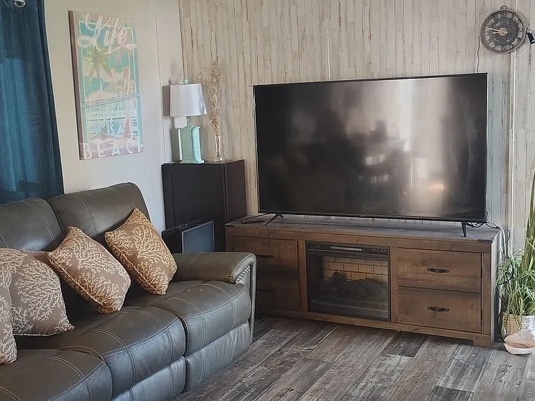 719 Lady Bird Ln — Photo 13