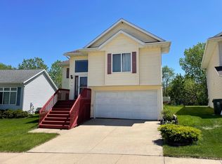 21 Andrea Ct, Iowa City, IA 52246