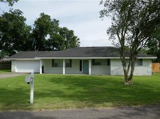 17 Horseshoe Ln, Saint Rose, LA 70087