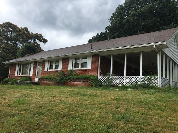 1st image of 73 Hokie Hill Dr