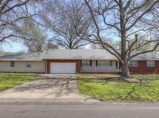 2002 N Michigan St, Pittsburg, KS 66762