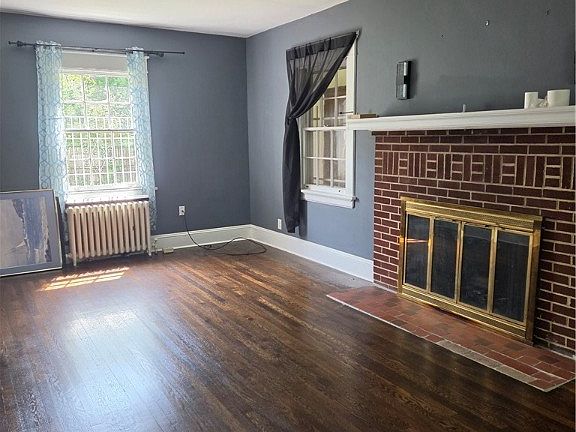 5th image of 3401 Montrose Ave