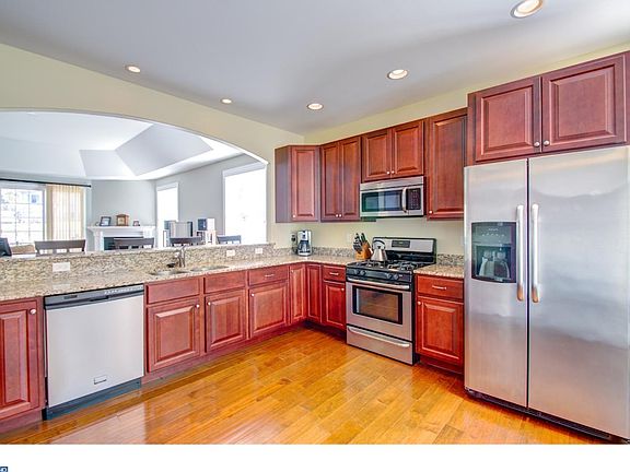 5th image of 520 Giada Dr