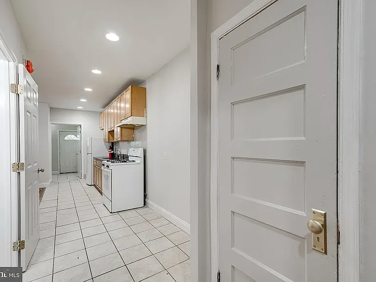 1508 V St SE — Photo 11