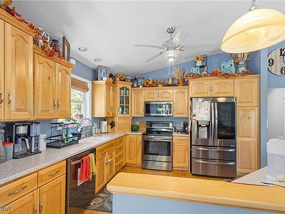 4th image of 5000 Pine Valley Dr