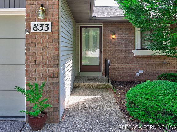2nd image of 833 Creekridge Dr