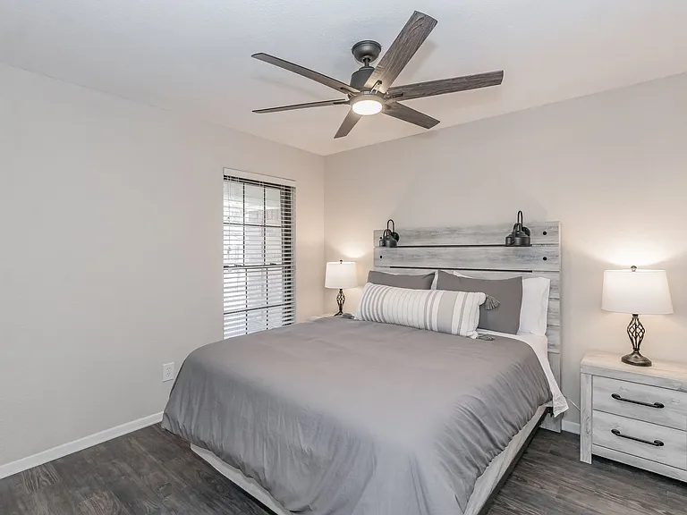 340 Gloria St — Photo 28