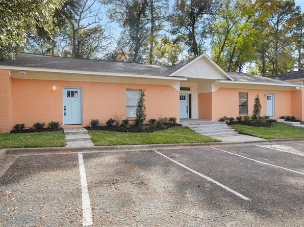 3010 Winding Way #B, Huntsville, TX 77340