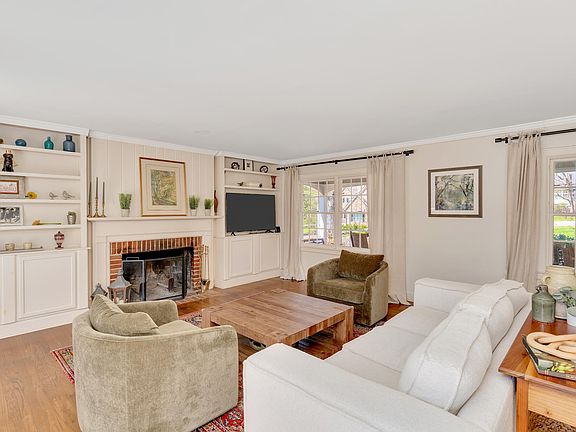 4th image of 309 Marvin Ln